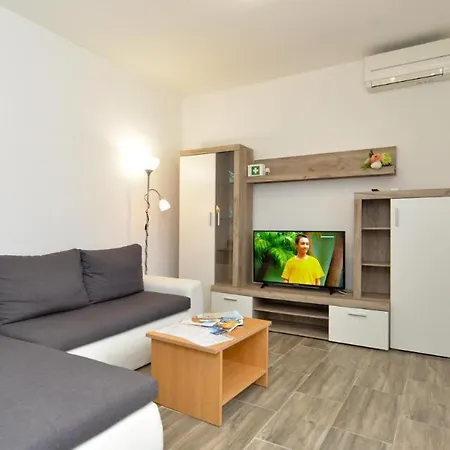 Appartement Charming Coastal Gateway Fažana