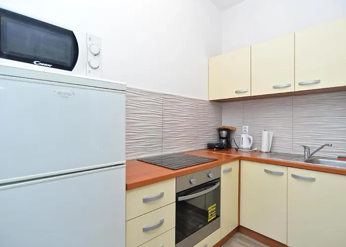 Charming Coastal Gateway *