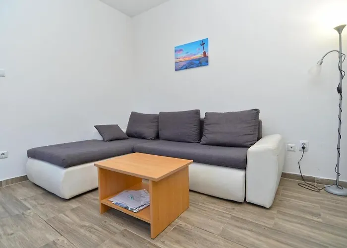 Charming Coastal Gateway Apartman Fažana