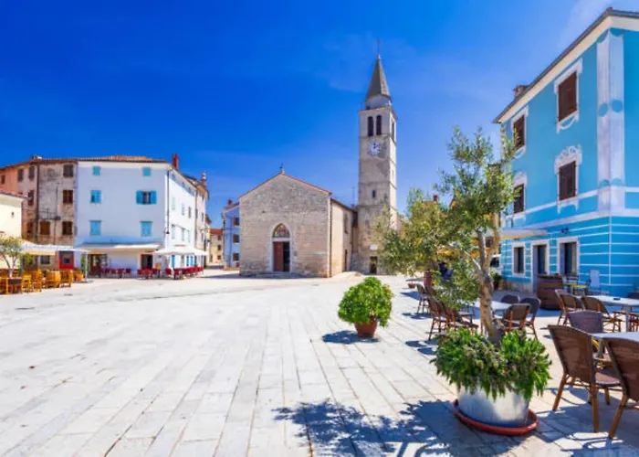 Charming Coastal Gateway